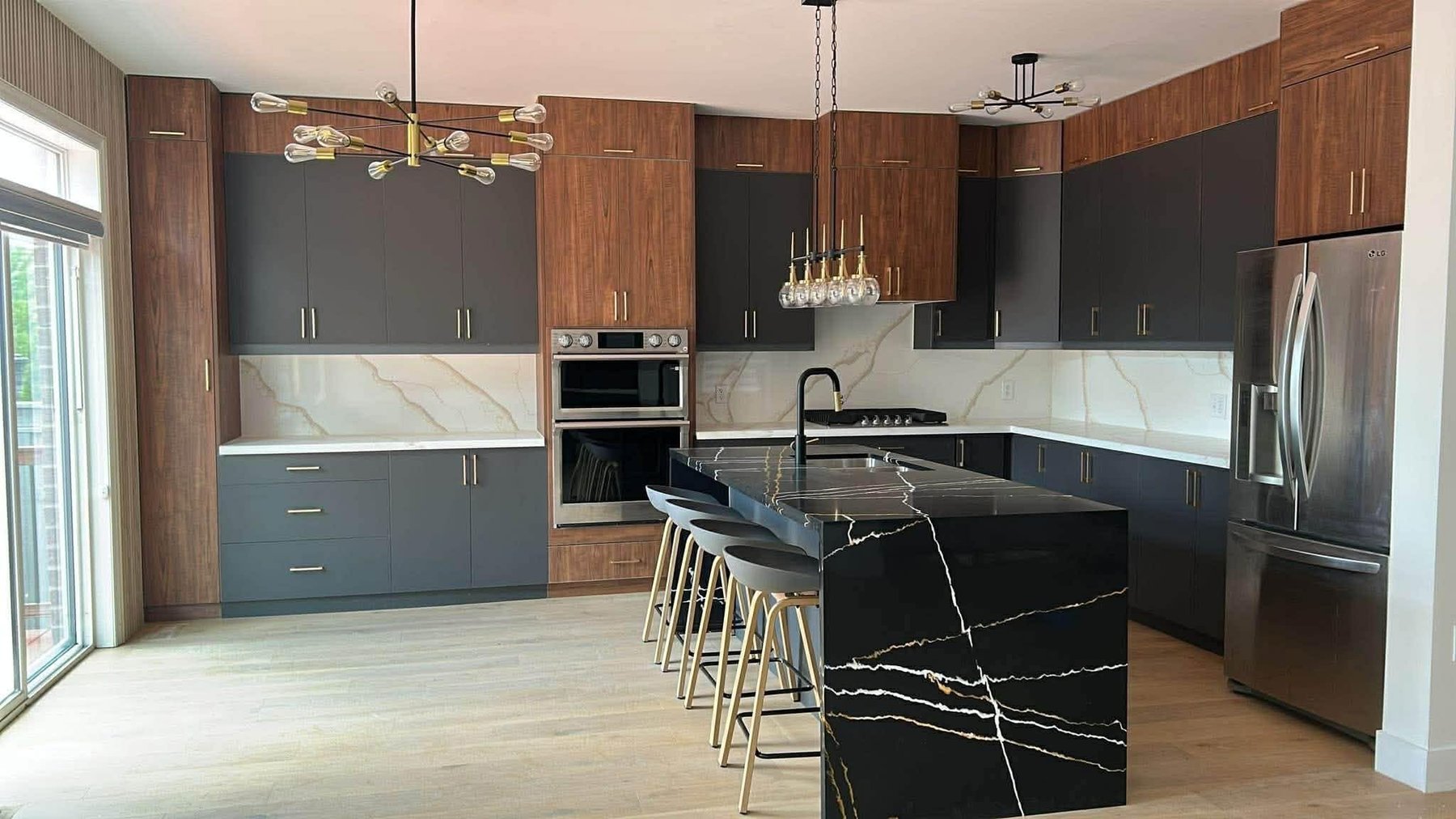 Kitchen after renovation by Canadian Designs